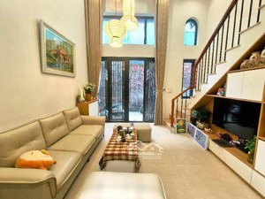 bán gấp căn nhà full nội thất - hoa hậu phố âu cơ - 51m2 2tầng - nhỉnh 3tỷ về ở ngay