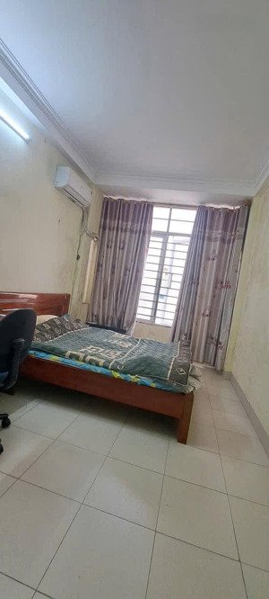 minh khai, hai bà trưng. dt 27m² x 4 tầng, mt 3,5m, giá 5,9 tỷ. ngõ nông rộng thoáng.