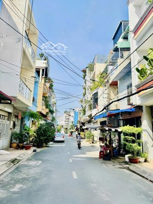 đường xe hơi 7m thông - nhà đúc 3 tầng(4pn), cạnh đầm sen - tô hiệu, luỹ bán bích - chỉ 8.39 ty