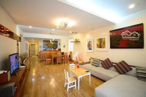 cho thuê căn hộ 57 láng hạ, 170m2, 3 ngủ, full đồ, giá 17 tr/th, lh: 