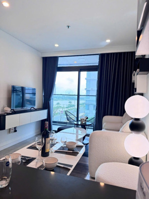 cần tiền bán gấp căn 1pn filmore 45m2 full nội thất view sông hàn sổ hồng lâu dài.