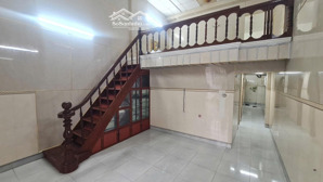 hot khan hiếm kiệt ô tô chế lan viên đậu đỗ 2 phút ra biển mỹ khê giá chỉ 4 tỷ 985.