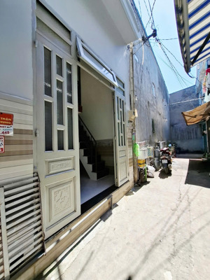 bán nhà riêng tại lê văn khương, 798 triệu, 20m2, view đẹp