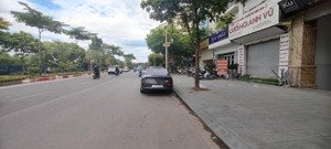 rất đáng đầu tư tại phố cổ linh aeon long biên - dt 71m mt 4,7m cách 1 nhà ra mặt phố giá rẻ.