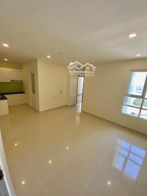 giá 2 tỷ 3 / căn 62m2 2pn 2wc tầng thấp - view đẹp - có ban công - hiện trạng tốt cần bán gấp