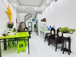 tiêu điểm đại cát! nhà mới 5 tầng - ô tô 7 chỗ vào tận nhà