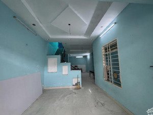 nhà cho thuê đường số 11, p. trường thọ. 95m2 - 2pn2wc có sân rộng giá 8tr/tháng.