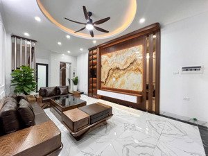 47m2*5 tầng *4.5mt chùa láng - ngõ ô tô - hai mặt thoáng - hồ điều hòa - giá siêu đẹp