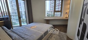 chính chủ bán the queen 360 giải phóng full nội thất, diện tích 101m2, giá 97tr/m2