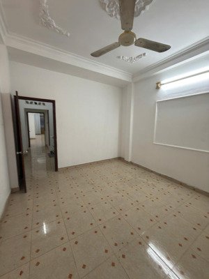 bán nhà trần bình trọng, gần trường cđ kinh tế, 4m x 16m, 2 tầng, 9tỷ