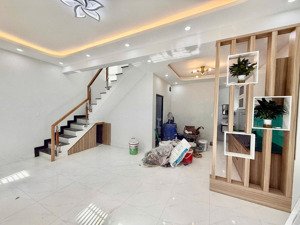 ngang khủng 11m - 2 tầng - 4 pn -3wc ngay trung tâm hiệp phú - q9 giá chỉ 5,7 tỷ