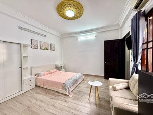 cho thuê căn hộ tách bếp cửa sổ, máy giặt riêng, rộng 35m2, gần đại học hoa sen q10