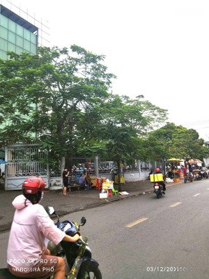 hiếm bán, nhà phước bình ngang (5,3x22), gần global city, đi bộ ra cao đẳng kinh tế đối ngoại, ,