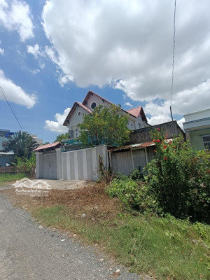 bán nhà đất full thổ cư 200m2 vuông vức - chỉ 50tr/m2 - ngay tại gò cát phú hữu