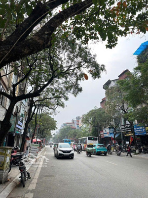 (hiếm) bán nhà mặt phố lê thanh nghị - khu bách khoa, lô góc, sầm uất, 122m2, mặt tiền 6.5m, 66 tỷ
