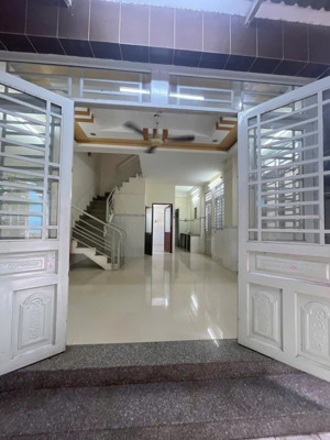 80m2! bán nhà 2 tầng hxh 6m nguyễn thái sơn, p5. ngay emart phan văn trị, chợ gv, đh công nghiệp