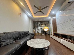 siêu phẩm long biên, ô tô vào nhà, ngõ thông, nằm trong khu vip phân lô, ô chờ thang máy