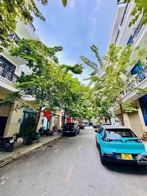 bán nhà đẹp xây ở chắc chắn ngay chợ cầu đồng 1 trệt 3 lầu sân thượng xe hơi đậu trước nhà chỉ 6 t