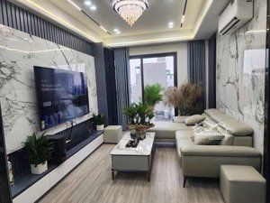 nhà đẹp phố thạch bàn - full nội thất đẹp - thang máy chạy êm ru