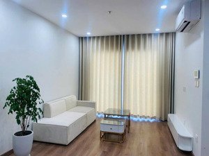 cho thuê căn hộ 1 ngủ+ toà i1 tầng trung full nội thất cao cấp vào ngay
