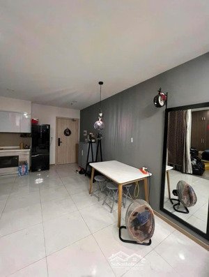 giá 11tr, chcc republic, cộng hòa, p4, tb, 50m2, nội thất, nhà mới.