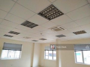 cho thuê văn phòng tại núi trúc - giảng võ, 20m2, thông sàn, giá 4.5 triệu/tháng