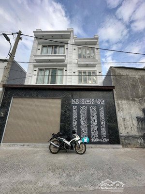 biệt thự mini đối diện giga mall - đường thông trục đường b, chợ hiệp bình - xây mới 3 tầng + st