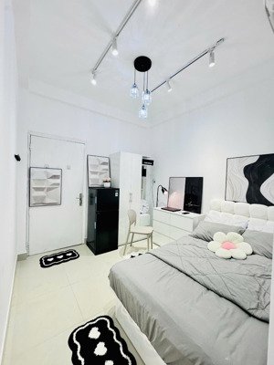 phòng cho thuê giá tốt gần lê văn sỹ quận 3 giáp cầu công lý, đại học ueh cơ sở 2