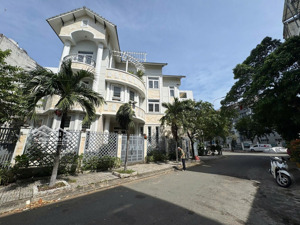 biệt thự siêu đẹp bề ngang 26m ngay trung tâm kđt an phú an khánh giá chỉ 45 tỷ