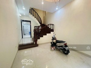 thật 100%! 2 mặt ngõ ô tô 61 hoàng cầu, ô tô tránh, vỉa hè 3m, ngõ bàn cờ, kinh doanh hết nước chấm