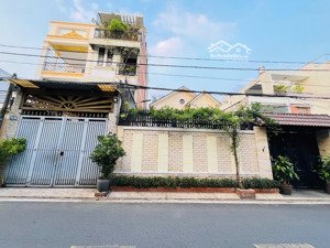 hàng đầu tư - nhà c4 ( ngang 6.5m x dài 18m vuôn vắn ) đường thông - tt phước long b - giá: 10.5 tỷ