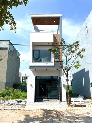 nhà đẹp view sông - hướng đông nam 1trệt 2lầu, nhà view sông tắc, đối diện biệt thự , cạnh vinhome