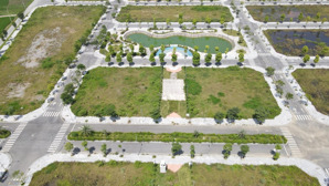 bán lô biệt thự 200m2 full thổ cư, mặt tiền 10x20, ngay hồ điều hòa, sân tập thể thao và bãi đỗ xe