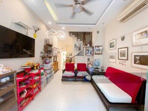 siêu phẩm ngay phố thời trang trần quang diệu - phú nhuận - 40m2 4 tầng btct, chỉ 7 tỷ xíu.