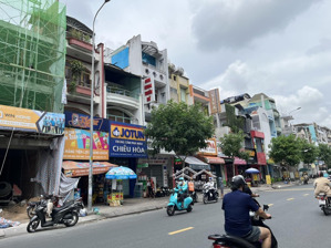 bán nhà mt đường tân sơn nhì, quận tân phú (4x20m vuông) nhà 1 lầu, hđ thuê 25 triệu/tháng