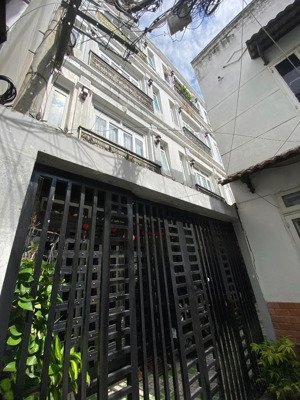 siêu phẩm ngon hiếm cmt8 , q.10 - ngang 5m - 120m2 - cách hẻm xe hơi 10m - nhỉnh 6t