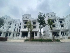 bán biệt thự tại dự án long biên golf villas, diện tích 400 m2, view sân golf, giá tốt