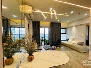 chính chủ cần bán nhanh căn 2 ngủ view sân golf giá 4 tỉ 250 có thương lượng