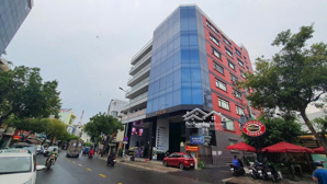 siêu phẩm mặt tiền xô viết nghệ tĩnh, p. 17, bình thạnh cấp 4 tiện xây mới dt: 8m x 30m giá 83 tỷ