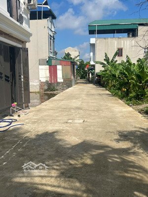 giá nhỉnh hơn 3x tỷ - bán nhà 5 tầng khu vực trường học thụy hương, phường chương mỹ