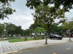 nhà đối diện công viên kđt hà quang i, có sổ hồng chỉ 9,5 tỷ giá tốt bán nhanh/ lh 