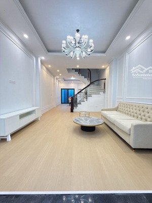 #thạchbàn nhà mới dân xây 4 tầng gara oto thoáng trước sau , độc lập 1 căn
dt 68 m xmt 4,6 m ( nở