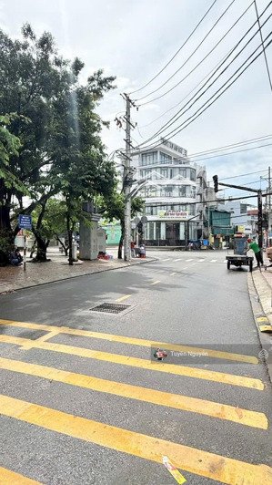 bán nhanh nhà 4 tầng mặt tiền đường ngay hoàng diệu 2 vị trí đắc địa ngang 6m thu nhập 50tr/tháng