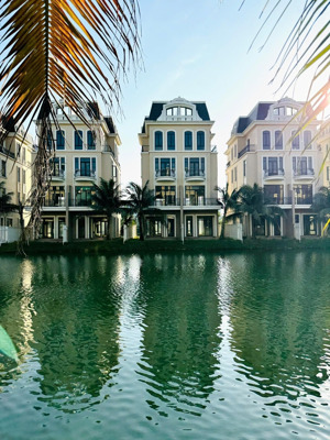 giá rẻ giật mình - căn song lập view sông khu ngọc trai vip khép kín 24/7 vinhomes ocean park