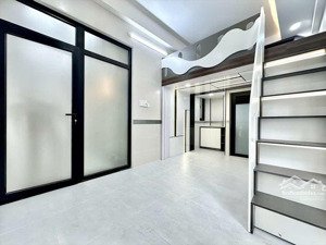 khai trương căn hộ dv thang máy nội thất luxury gần cầu kiệu