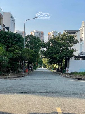 vị trí vàng, lô góc 2 mặt tiền khu compound nguyễn hoàng, an phú q2. dt 7x20 sổ hồng chỉ 32 tỷ tl