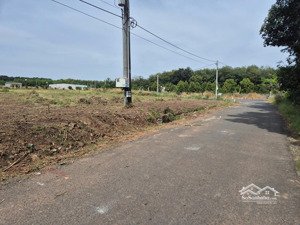 bán lô đất 1553m2, ngay liền kề chợ minh lập, thổ cư sẵn, thích hợp làm kho, xưởng cho thuê