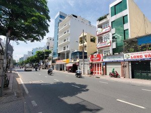 gia cát lượng còn khen- vị trí đẹp, mặt tiền căn góc lê quang định gần q1. 6x 25m,3tầng - 28,6 tỷ