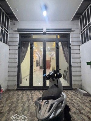 bán nhà 4 tầng đường lò lu nhà đẹp ở ngay giá chỉ 6,6 tỷ