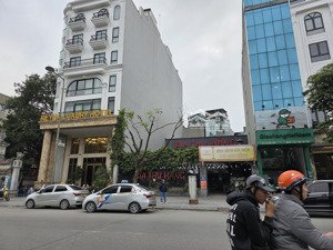 150m2 đất mặt phố miếu đầm, mặt tiền 10m. giá 400 triệu/m2.